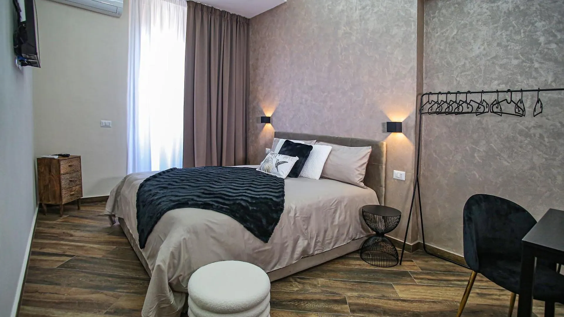 Pensionat Lustru Apartment CTA