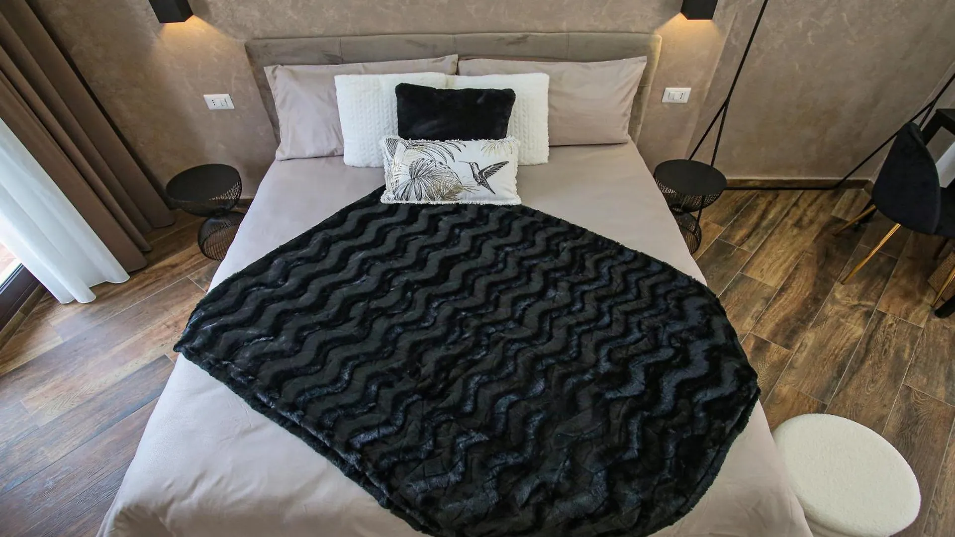 Lustru Apartment CTA Pensionat