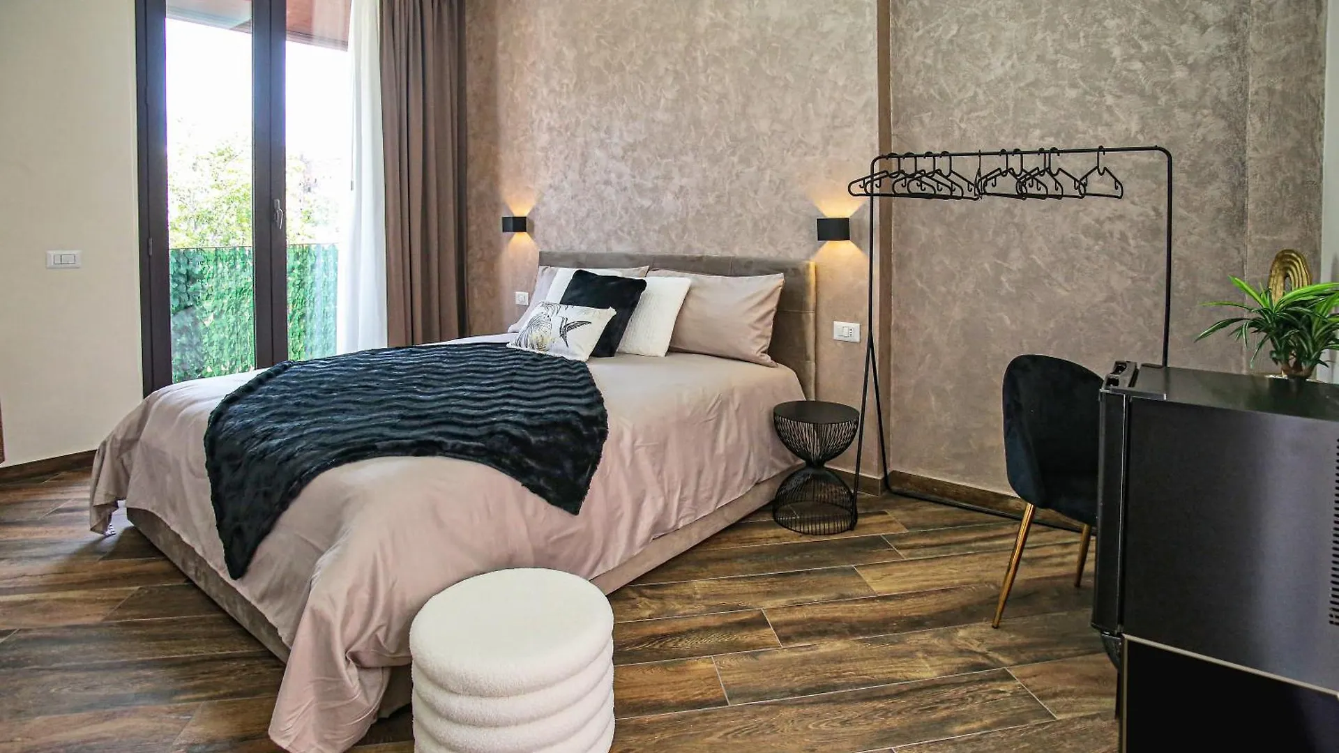 Lustru Apartment Katania